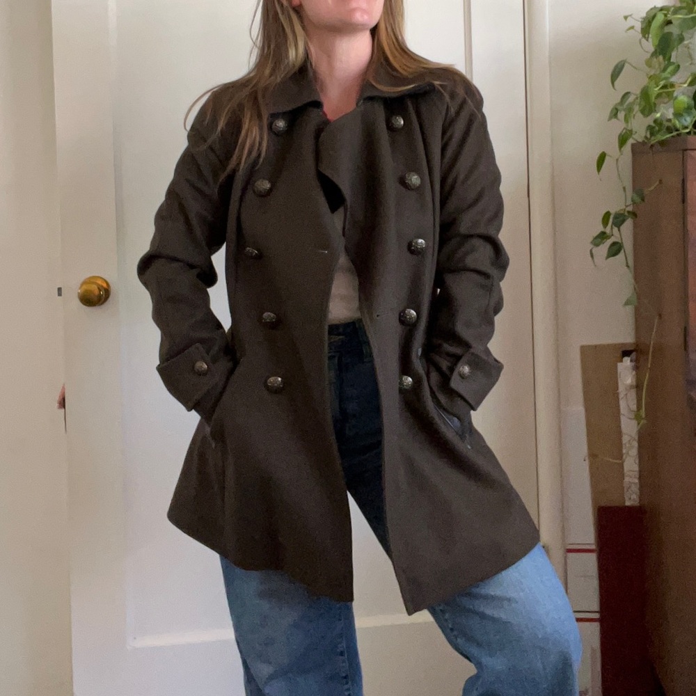 Brown woman’s pea coat size 4 perfect condition